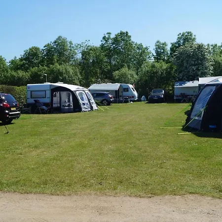 Camping Camping 2*